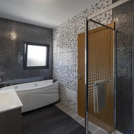 Villa Ourmadeira - Vistaserena Raposeira do Logarinho